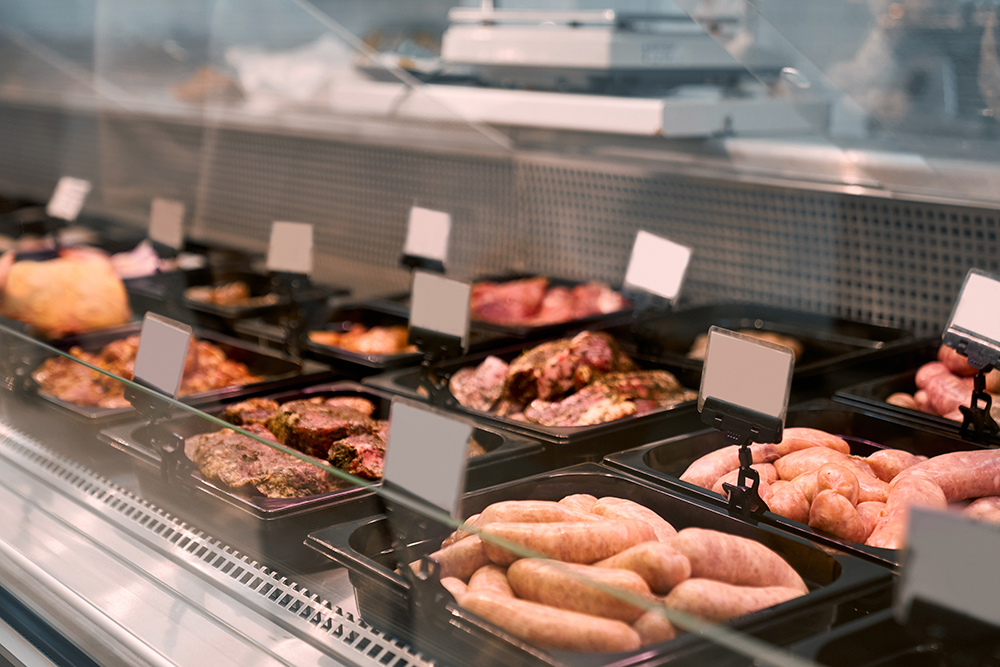 raw-meat-products-glass-counter